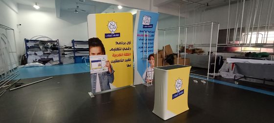 la cabina diritta della fiera commerciale di pubblicità dell'insegna del contesto della curva di 10ft tira sulle insegne
